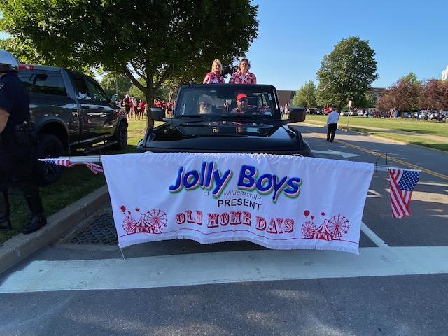 WBBZ's tweet photo. WBBZ-TV 5 participated in the Williamsville "Old Home Days" parade cheering on First Responders, church and civic organizations. Owner Phil Arno,
wife Mary Arno, Anna Arno, &amp; videographer Rich Lee joined. Penny Wolfgang was a Grand Marshal Judge! Watch for video on Ch 67/Cable 5. https://t.co/MyabjRK1Bc