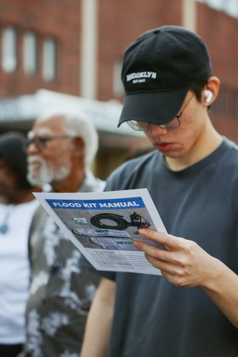 NYCMayor's tweet photo. City government is doing everything in our power to keep our city safe this flooding season — that includes giving New Yorkers the tools and tricks they need to keep their homes safe. 

I was grateful to join @NYCWater to distribute flood kits to New Yorkers in East Elmhurst, Queens, a neighborhood hit hard by Hurricane Ida in 2021.

DEP is hosting Flood Prep Town Halls throughout the summer. Find one near you for practical guidance, free flood kits, and updates on how we’re investing in critical infrastructure to make our communities more resilient.