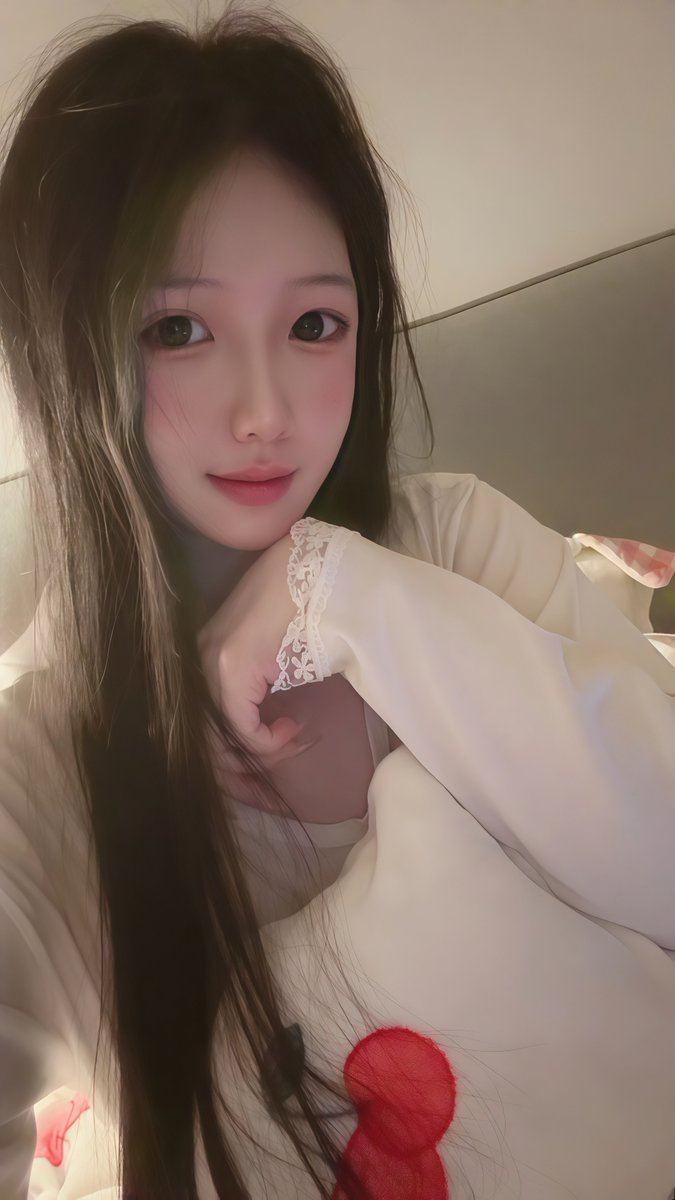Ndnmswpav's tweet photo. 我去 我的钱原来是白虎 毛都没有 #小狗  #女高 https://t.co/hdrtxTe4oo