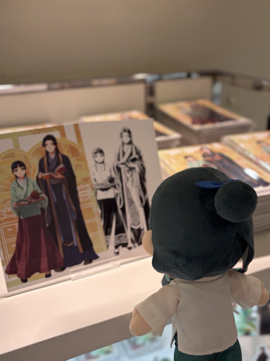 kusuriyanov_ex's tweet photo. ／　 
猫猫🐾 #薬屋原作展_大阪探訪
＼

11:00 グッズ物色中🐈 https://t.co/pWtZk4436u