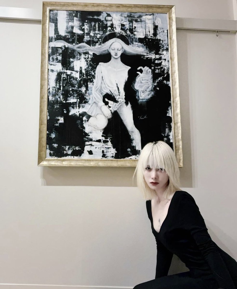 azplanetaz's tweet photo. 私は美女ではないがこの独学で何やら絵を描き始めましたみたいなイラッとくる先駆者である自覚があるんだけど、それにしても10年以上続けているから続けていることは凄い https://t.co/XddbGweowg