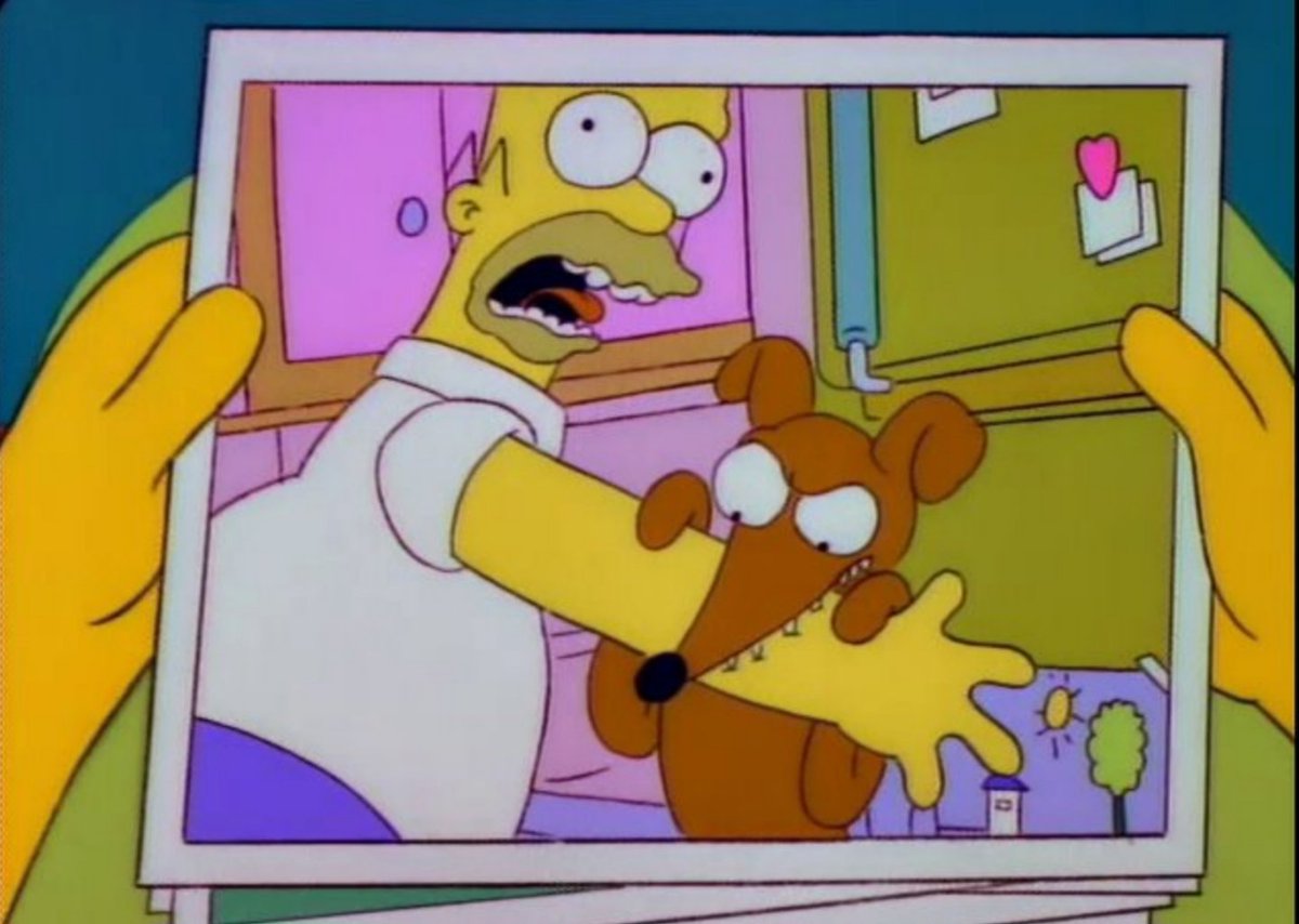 FansonsOficial's tweet photo. Homero vs Ayudante de Santa (T3 E19 - En Disney+ T3 E18) #LosSimpson #LosSimpsons #TheSimpsons #Memes https://t.co/bxLg5OLimq