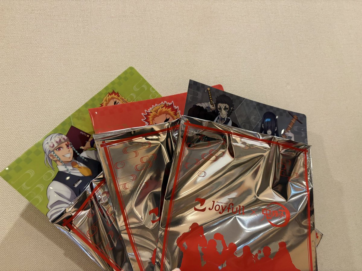 Levi_kyuri's tweet photo. 欲しいやつドンピシャ出てくれてまじ怖かったこのあとデザート頼んだらシクレもきてくれた死亡 https://t.co/BU5ilukLEG