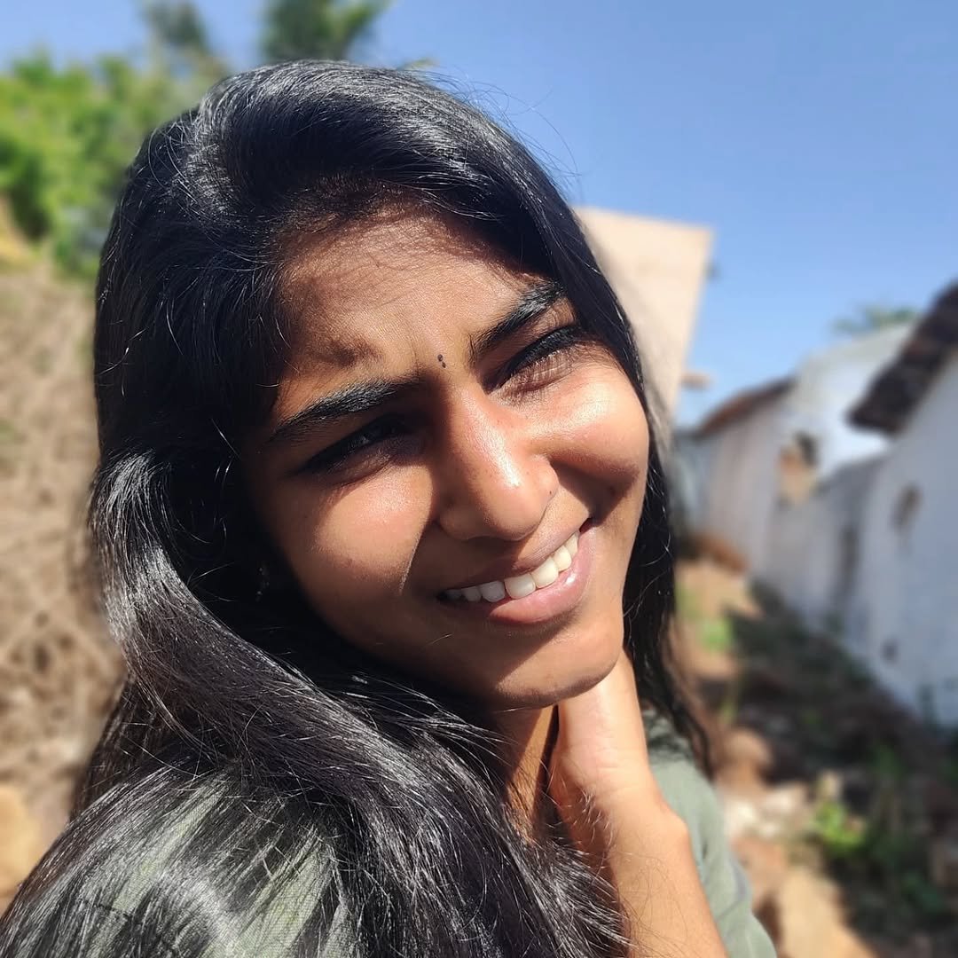 _devikaa's tweet photo. ♫♪𝚄𝚗𝚗𝚊𝚕𝚎 𝚎𝚗𝚗𝚊𝚕𝚞𝚖 𝚎𝚗 𝚓𝚎𝚎𝚟𝚊𝚗 𝚟𝚊𝚊𝚣𝚑𝚞𝚍𝚑𝚎..
𝚂𝚘𝚕𝚕𝚊𝚖𝚊𝚕 𝚞𝚗 𝚜𝚠𝚊𝚜𝚊𝚖 𝚎𝚗 𝚖𝚘𝚘𝚌𝚑𝚒𝚕 𝚜𝚎𝚛𝚞𝚝𝚑𝚎..𓏲ּ𝄢
𝚄𝚗 𝚔𝚊𝚒𝚐𝚊𝚕 𝚔𝚘𝚛𝚔𝚞𝚖 𝚘𝚘𝚛 𝚗𝚘𝚍𝚒
𝙴𝚗 𝚔𝚊𝚗𝚐𝚊𝚕 𝚘𝚘𝚛𝚊𝚖 𝚗𝚎𝚎𝚛 𝚝𝚑𝚞𝚕𝚒...𑣲𝄞 https://t.co/2LrGYHG9P3