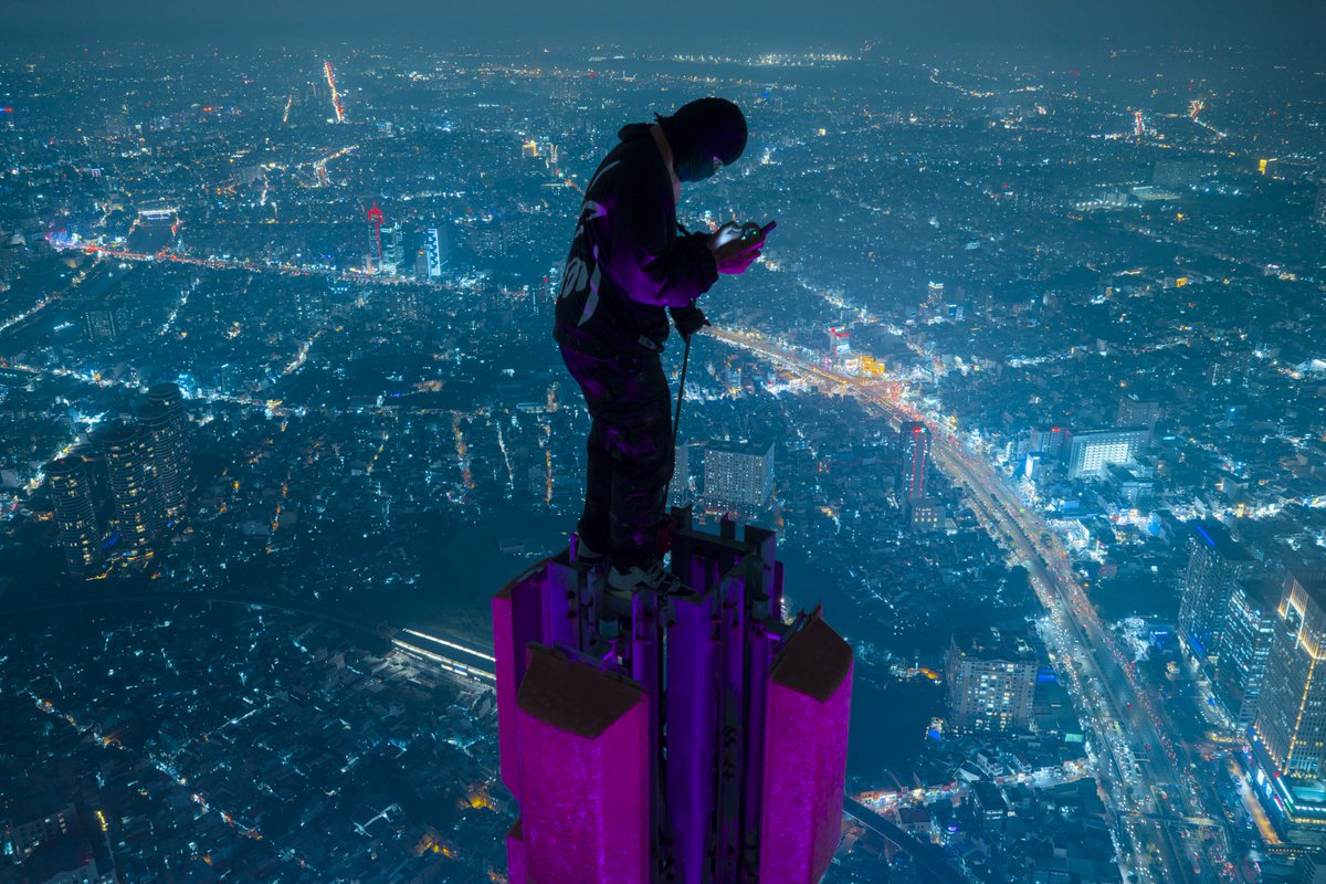 DrifterShoots's tweet photo. And then I took these photos and climbed down and ate dinner. Okay goodnight, thank you for enjoying my thread from Vietnam 🇻🇳 https://t.co/WrvRqVl8zl