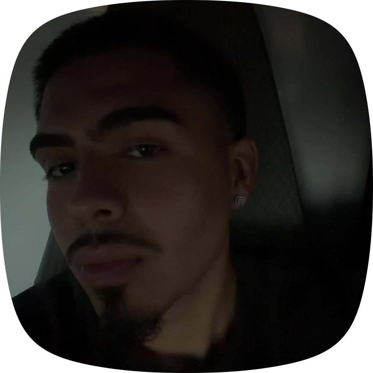 oddlyIV tweet media