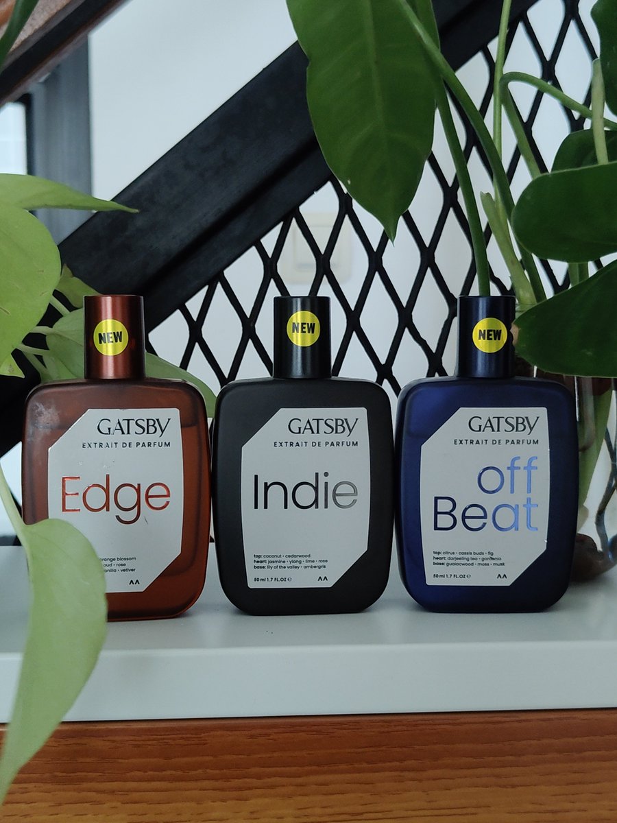 Widino's tweet photo. Parfum baru gatsby harga 50ribuan dan aroma parfumnya gak akan nyangka kalo ini parfum supermarket, tahan lama juga sampe 6 jam, kadang seharian masih kecium di baju. Gw sampe beli tiga2nya karena wanginya suka haha.

Gw ga pandai deskripsiin notes parfum, bisa baca sendiri notes di botolnya atau klo mampir ke supermarket bisa sniff2 langsung.