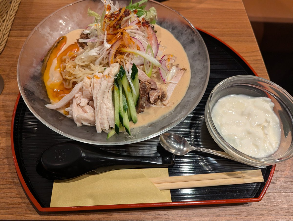 garbage_d_side's tweet photo. 今日も冷やし担々麺
#中国料理たけくま https://t.co/nZtVrPmI2F