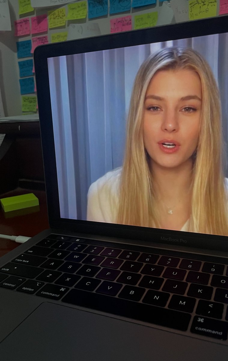 jvmeloreal's tweet photo. Livia is new at @HealfiX, and she is just amazing and empathatic 🥹 https://t.co/ksKCtVz63c