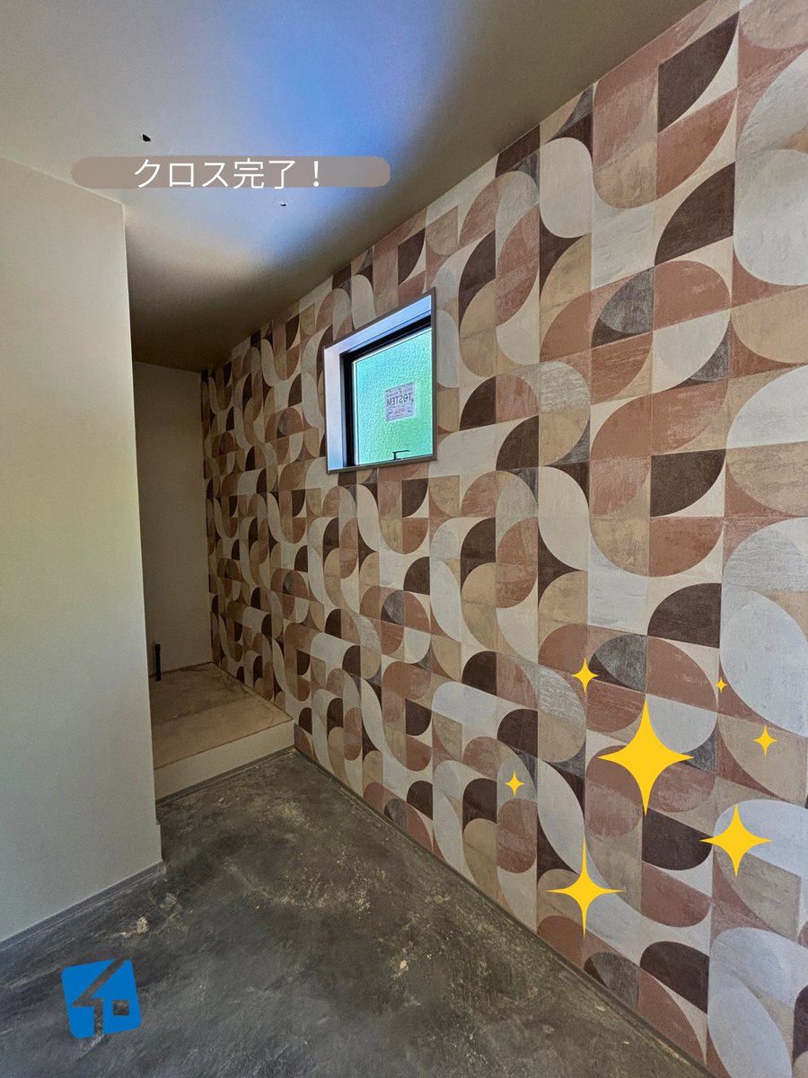 ikeuchi_7200's tweet photo. 足場が外されて外観がお目見え👀
アウトドアが存分に楽しめそうな予感しかしない🤩
内装ではキッズスペースのクロスが完成しています。
完成までもうすぐです！！
 #和泉市公園
 #IzumiGardenTerrace
 #BBQ
 #ドッグラン https://t.co/vrUeTuA0Eg