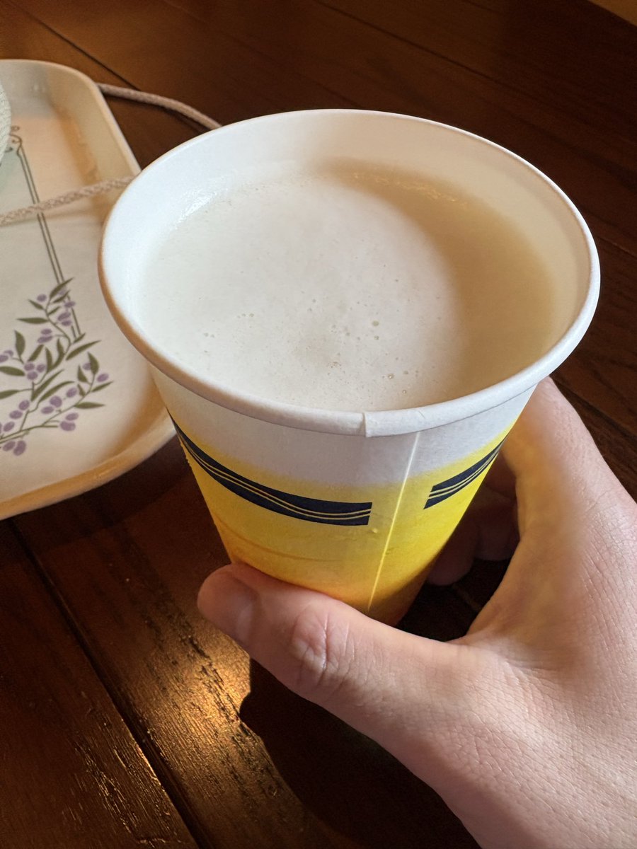 shingo120318's tweet photo. 暑いからお酒飲むね🥲
今日もお疲れ様乾杯😾 https://t.co/Nn0CSN7ikX