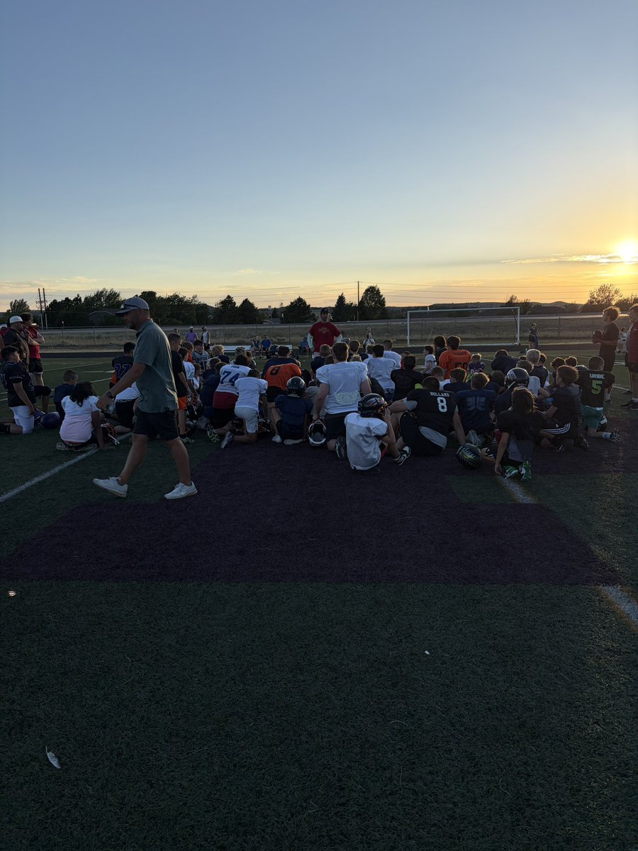 JaronCohen1's tweet photo. Day 1 youth camp - always a blast. Thanks to Dylan McCaffrey for coming by to coach up the QBs and give a great  message. Fired up for day 2 and watching the kids compete https://t.co/srP17q9Vun