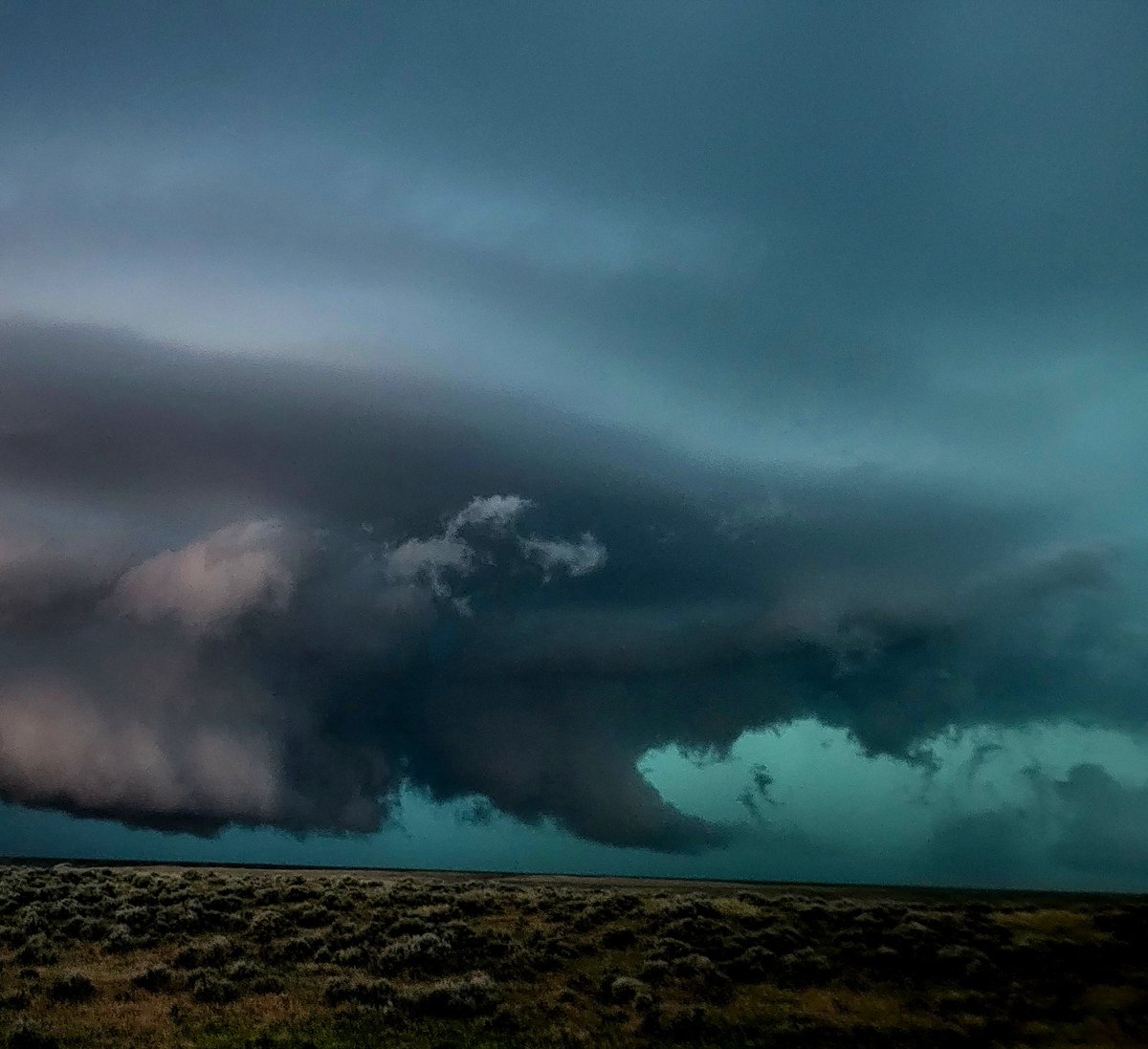 JohnOjeda6's tweet photo. 10 miles north of Roundup mt 
@NWSBillings @MillerRobson @Q2EdWeather https://t.co/mLIAAWDvyA