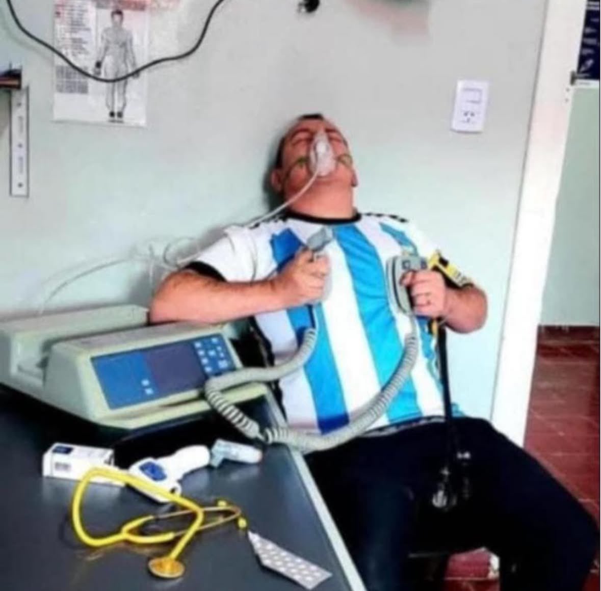 norawittnt's tweet photo. Disfrutando las últimas horas de posible tranquilidad antes del partido porque apenas me levanté ya voy a estar así, y ni les hablo a la hora del partido https://t.co/q1HNdIV6zK