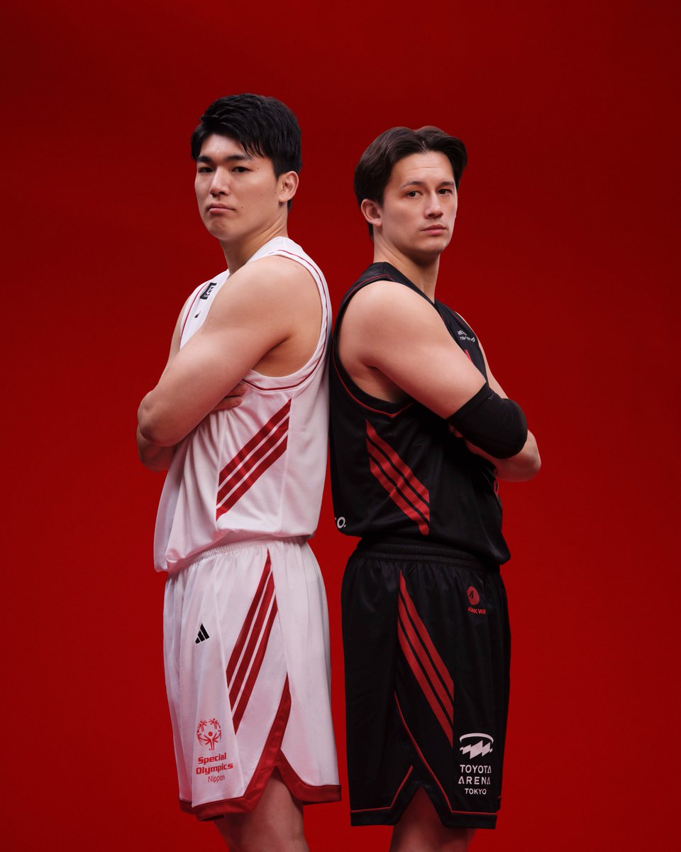 ALVARK_TOKYO's tweet photo. 《🔔先行予約販売のお知らせ🔔》
2026-27シーズン「adidas ALVARK ユニフォーム」

🗓️7/17(金)19:00～7/29(水)23:59
🛒アルバルク東京オンラインショップ

数量限定のセット販売やスペシャルな特典も！
この期間にぜひお買い求めください✨

🔗詳細はこちら
https://t.co/l8eysIjAr6

#アルバルク東京 #アディダス