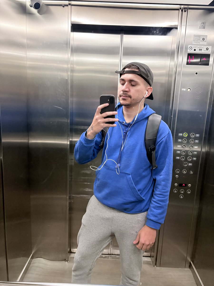 lcs22boy1's tweet photo. ❄️ friozinho em sp… https://t.co/ppOICFigvw