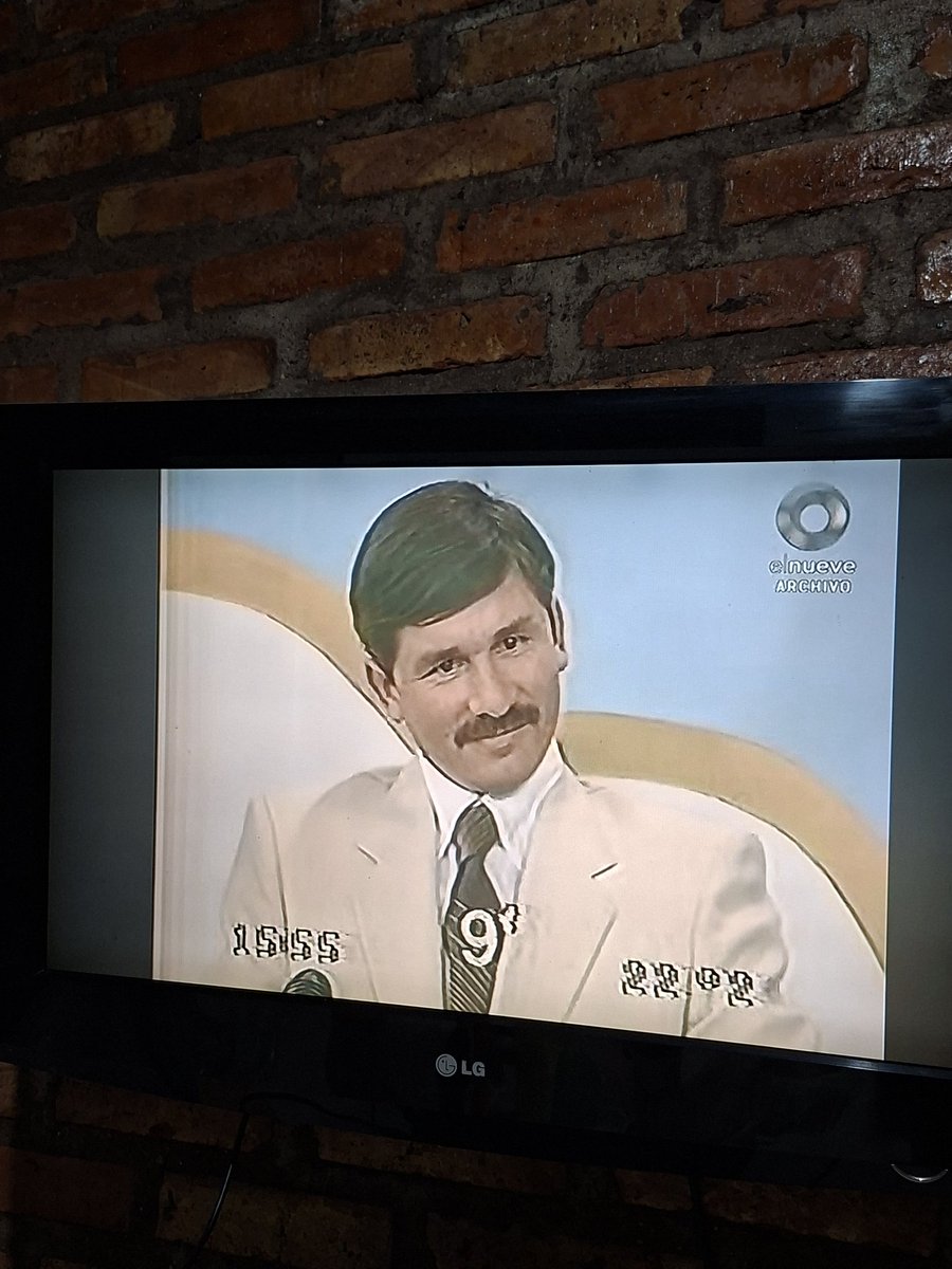 corazondeoreos's tweet photo. Messi viajero del tiempo en el programa yo me quiero casar y usted jaja https://t.co/oSPI0BwB7K