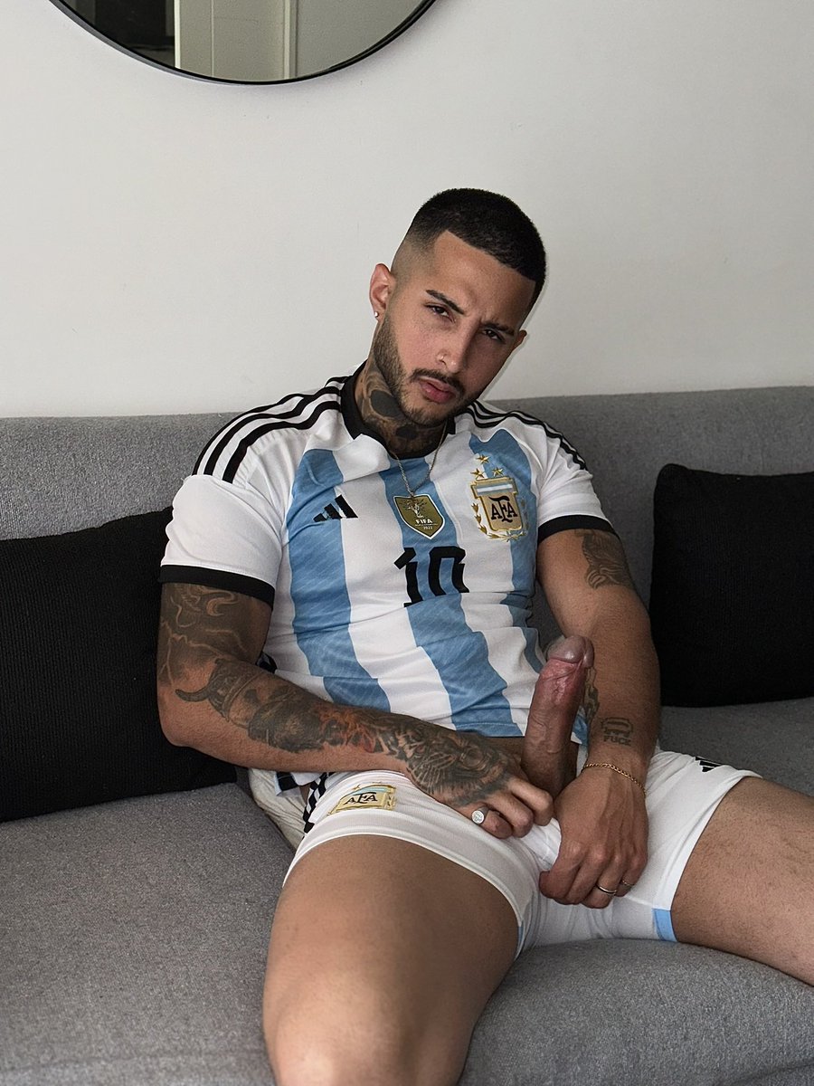 GaelonlyVIP's tweet photo. Y vos, a qué selección alientas hoy?🔥 https://t.co/URWPvST5Ug