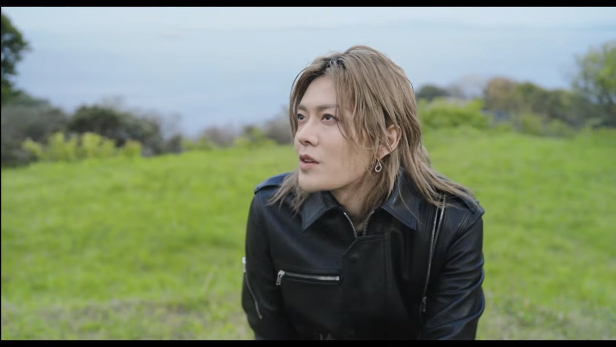cherrymorolls's tweet photo. CONFIRMED! yuta bakal muncul di film “kamen rider zeztz: farewell mission”!!

“nakamoto yuta juga dipastikan akan tampil sebagai aktor dalam salah satu adegan di film ini!

di dalam film, ia berperan sebagai seorang pemuda yang muncul di hadapan nagumo nasuka (onuki rina) dari divisi investigasi fenomena aneh, sebagai ‘pengendara motor misterius’”

🔗 https://t.co/Svyv300kw4
