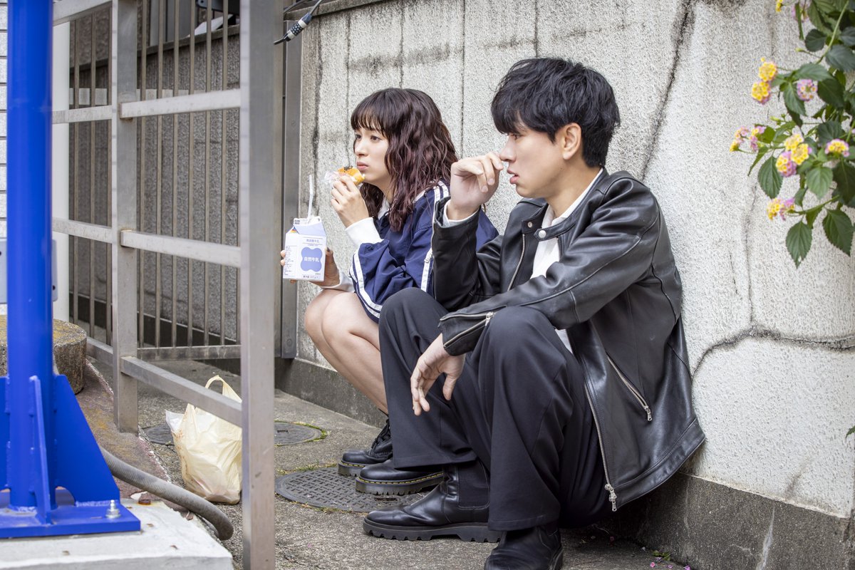 suidora11's tweet photo. 第3話7月15日(水)よる11時放送！
#今夜もシリアルキラーと待ち合わせ
・‥…━━━━━━━━━━━━🚨

˗ˏˋ第3話放送まであと3時間 ˎˊ˗

バディを組んで動き出した二人。
果たしてリサ(#田鍋梨々花)の
正体を暴くことはできるのか

『#今夜もシリ待ち』でたくさんの感想を
お待ちしております🫶

第2話のおさらいはこちら🔗
https://t.co/BfPqRL1Mw1

#横山裕
#関水渚