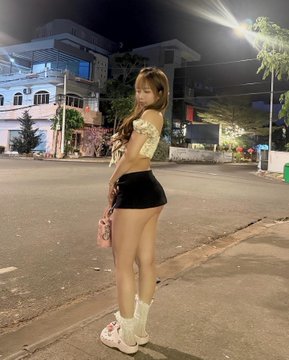 LChunta60078's tweet photo. @mint_t5 Em thèm được đụ lắm rùi 🫣 https://t.co/eZjprDyMDr