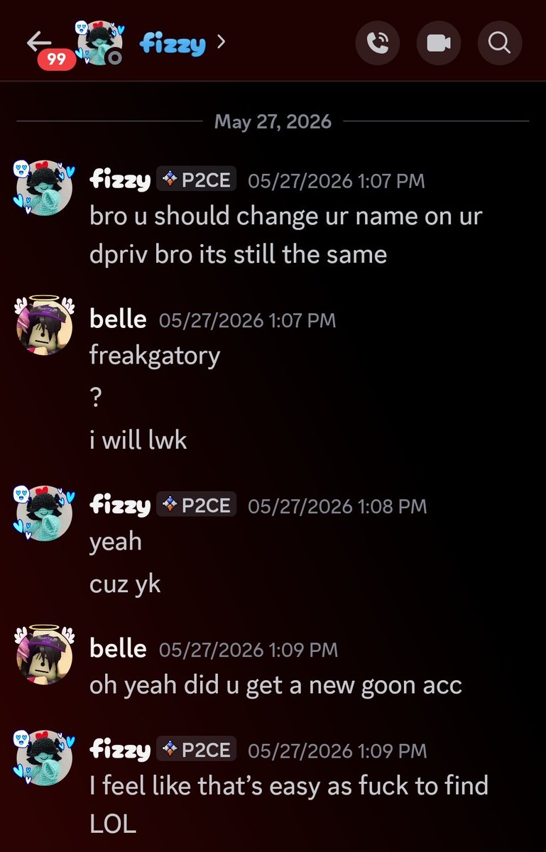 snugoii's tweet photo. hopefully my,last post on this im just trying to let everything out imsorry

it seems like hes also been trying to hide my access to his nsfw acc by getting me to change the username

he was also sharin,g things with me and gifting things for some reason #forsakenroblox https://t.co/zJWc12CUDV