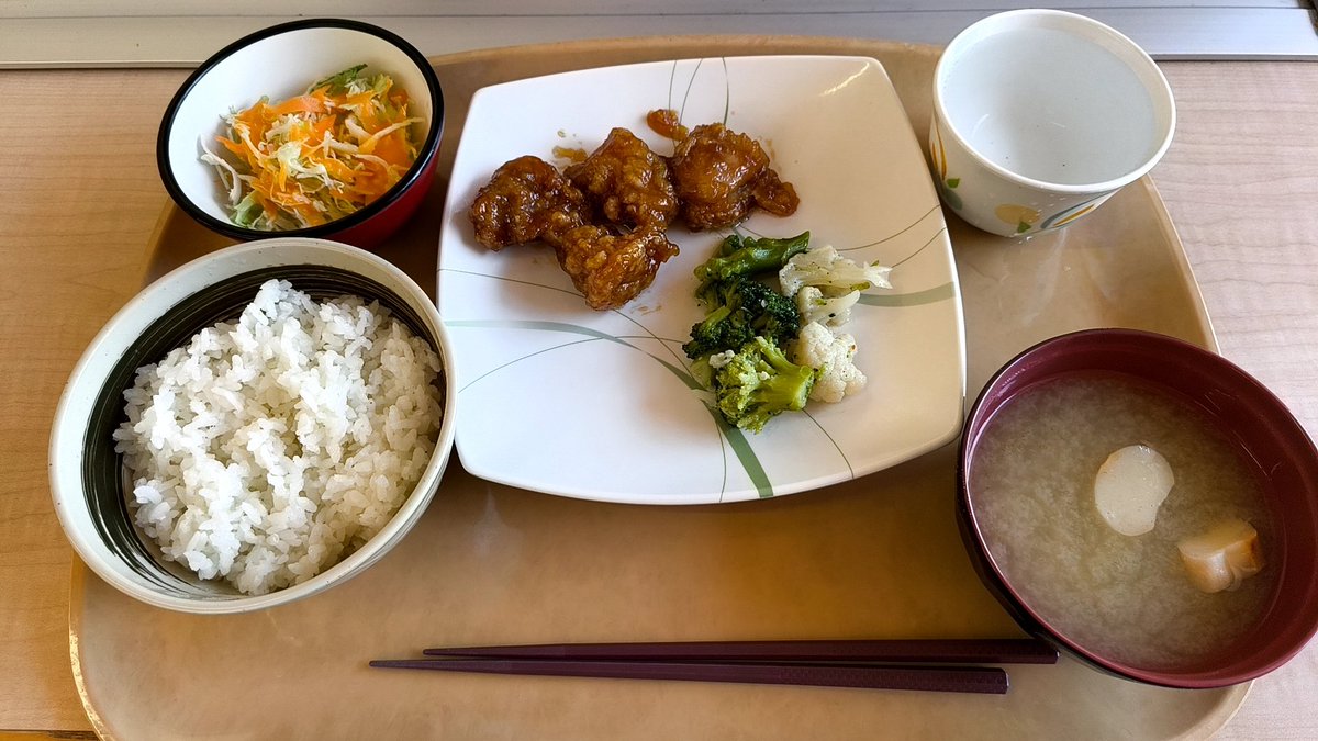 YSOK5538's tweet photo. 今日の学食は、甘酢唐揚げでした! https://t.co/DNMeBKBUeG