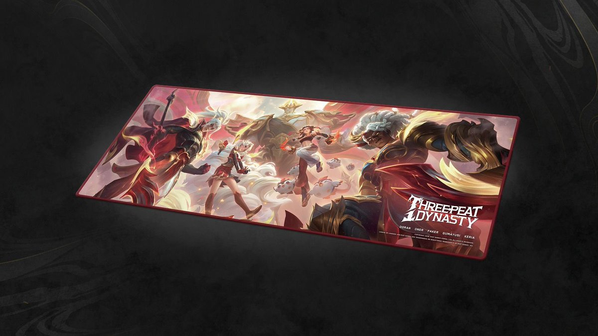 PichujpLi1y's tweet photo. 2025 T1 Worlds優勝スキン発売記念イベント開催！

7月16日の発売当日に
「T1 Esports ファンサインエディションセット」を購入すると、2025 T1 Worlds優勝スキンのスプラッシュアートを使用した限定マウスパッドがもらえます。

さらに、7月19日までにイベントページで応募すると抽選で、
・2025 World Champion T1 ティバー キーホルダー（全6種からランダム2個）50名
・2025 MVP T1 ミス・フォーチュン シグネチャーアクリルチケット 200名
が当たります。

※韓国公式より、日本では開催無し