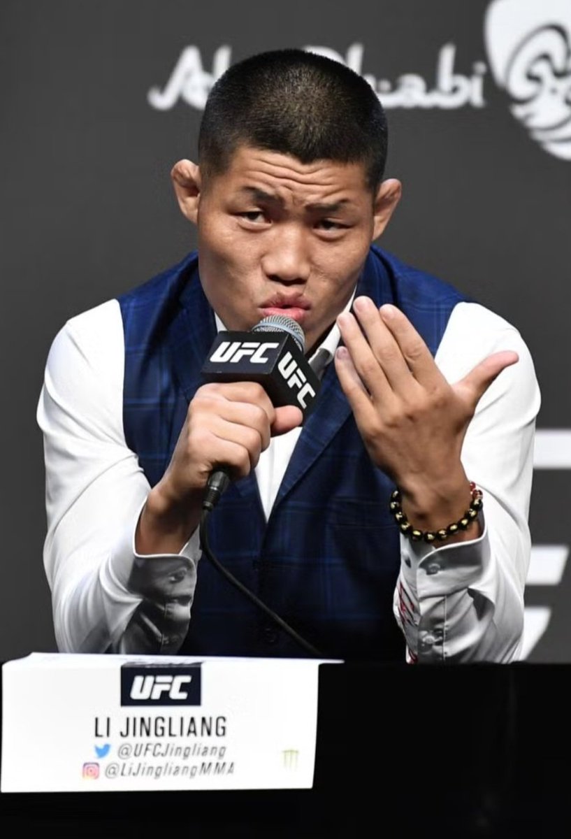 DailyKnockOut's tweet photo. No Context MMA https://t.co/wKdQyZ9sL3