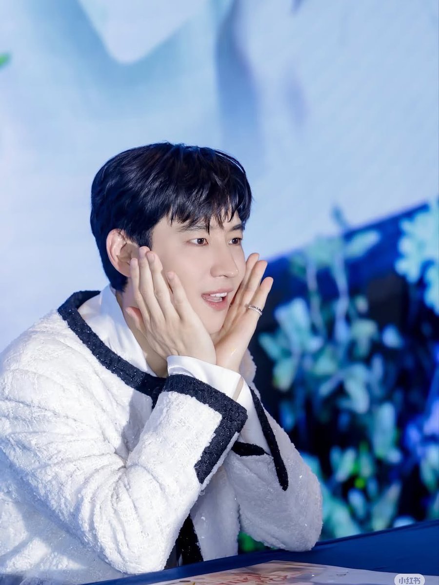 jehoonland's tweet photo. ภาพบรรยากาศงานแฟนมีต 2026 Lee Je-Hoon FanMeeting in Chongqing

พี่เจฮุนน่ารักมากๆ แฟนเซอร์วิสไม่เคยแผ่ว แจกยิ้มหวานทั้งงานเลย 😊

#อีเจฮุน #leejehoon #이제훈 https://t.co/RQm4CHNcSY