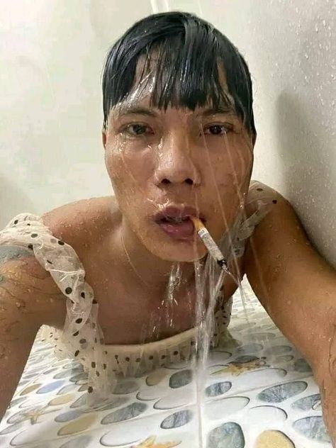 FlippoMissy's tweet photo. Pushing portrait boundaries with a splash of chaos a surreal, water-soaked selfie with a cigarette prop
QNeI https://t.co/82L0hPCQhc