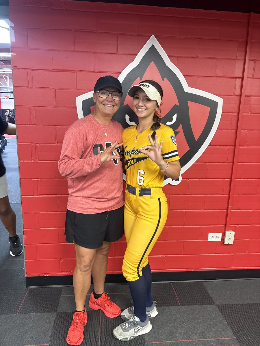 kaylinheuitt's tweet photo. I had such a great time at the @TVCCSoftball camp today! The campus tour was great too. Thank you @CoachMariaWinn for showing us everything. Thank you @LuisSalas_3 and @KelseyBernhardt as well as players and alumni. Canβt wait to be back!
#agtg #triplethreat #speeddontslump #BeTheImpact #GoldBlooded #classof2028 #softball
@IG_National2728 @Randy_Ocho_Cero @jazzvesely @ImpactGoldOrg @QBooker22 @JSchultz55