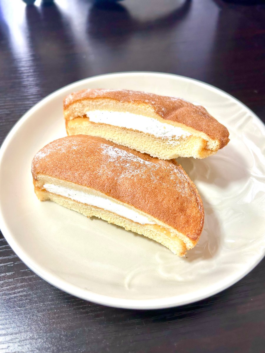 52nbt's tweet photo. おはようございます
めちゃめちゃ寝た…寝すぎた…
カロリーの暴力みたいな物を食べて今日はがんばります
がんばれます！わたし！！まだまだやれます！！ https://t.co/5QmW6PERvc
