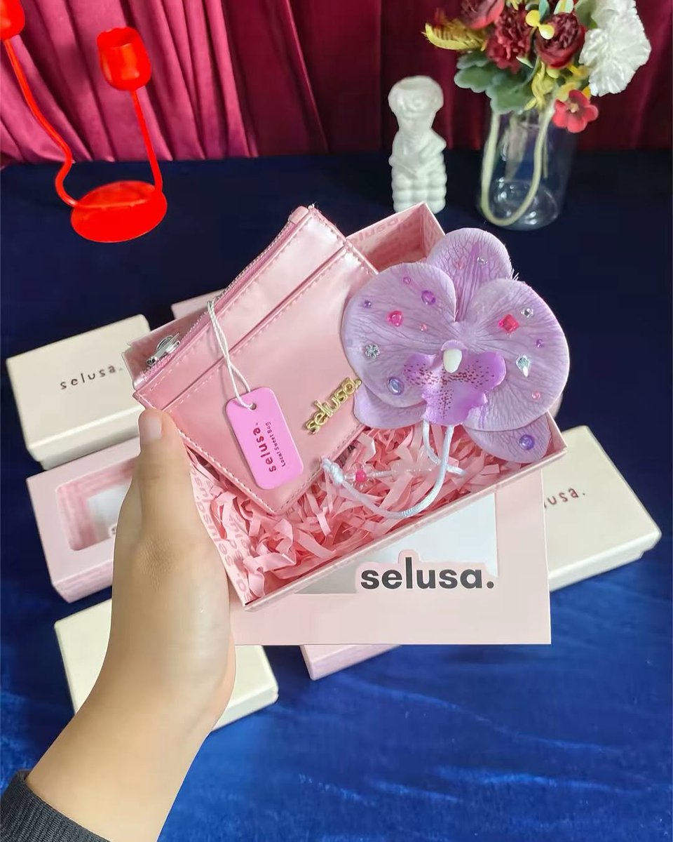 neinxia's tweet photo. Nemu dompet dari brand local yang gemes gemes gini, ternyata harganya masih affordable 🥺💗 https://t.co/D8mmOmt1qe