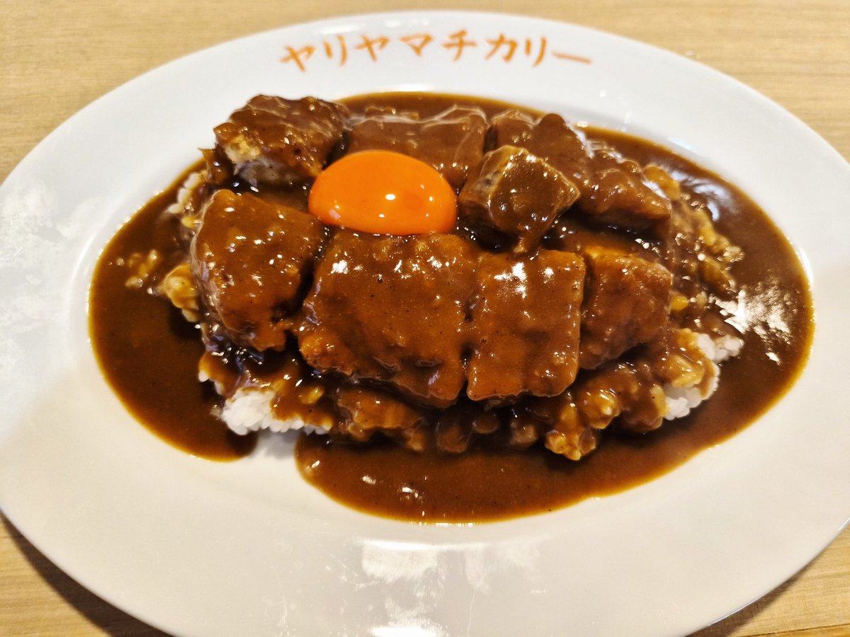 dh_amore's tweet photo. 今日のランチ☀️🍴

鎗屋町は良い店が多いんよ☺

トンカツカリーに生卵(卵黄)トッピング☺

谷四のカレー激戦区の中でも好きなお店☺

めちゃくちゃ美味しいよ☺ https://t.co/AiSmSfwyn6