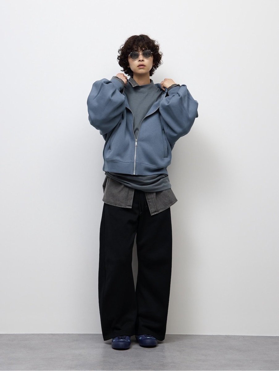 littlefromnorth's tweet photo. GU元マルニデザイナーと聞いて久々にチェック👀これがそうかわからないけど、スウェットのウエスト紐のとこに金属ついてるやつは個人的にダサいからどんなに形良くても買わない…と思ってて、そしたら金属ついてないデザインになってた！！形も悪くなかったのでワンマイル用にGET。 https://t.co/IGtKU59fSy