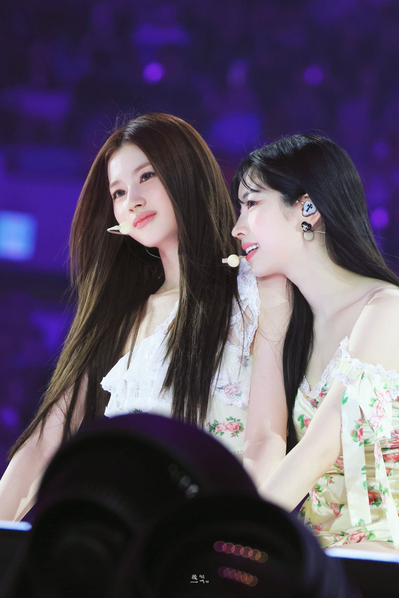 yzywgd_'s tweet photo. 260711

#사나 #SANA #サナ
#다현 #DAHYUN 
#트와이스 #TWICE https://t.co/Na2fAOtnJW