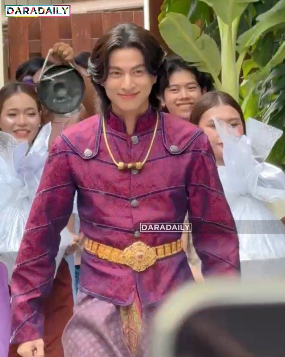 daradaily's tweet photo. แต่งค่ะ!!! สินสอดไม่เอาสักแดงเดียวเลยค่ะ ก็#ขุนช้าง เค้าหล่อซักขนาดนี้ ยอมไปด้วยเลยยยย 😆🤭

GULF​ X IN THE NAME OF LOVE PRESS
#กลัฟคณาวุฒิ #GulfKanawut #อัศจรรย์วันทอง #InTheNameOfLove #daradaily #ดาราเดลี่ #ข่าวบันเทิง https://t.co/2A2tpHA1PP