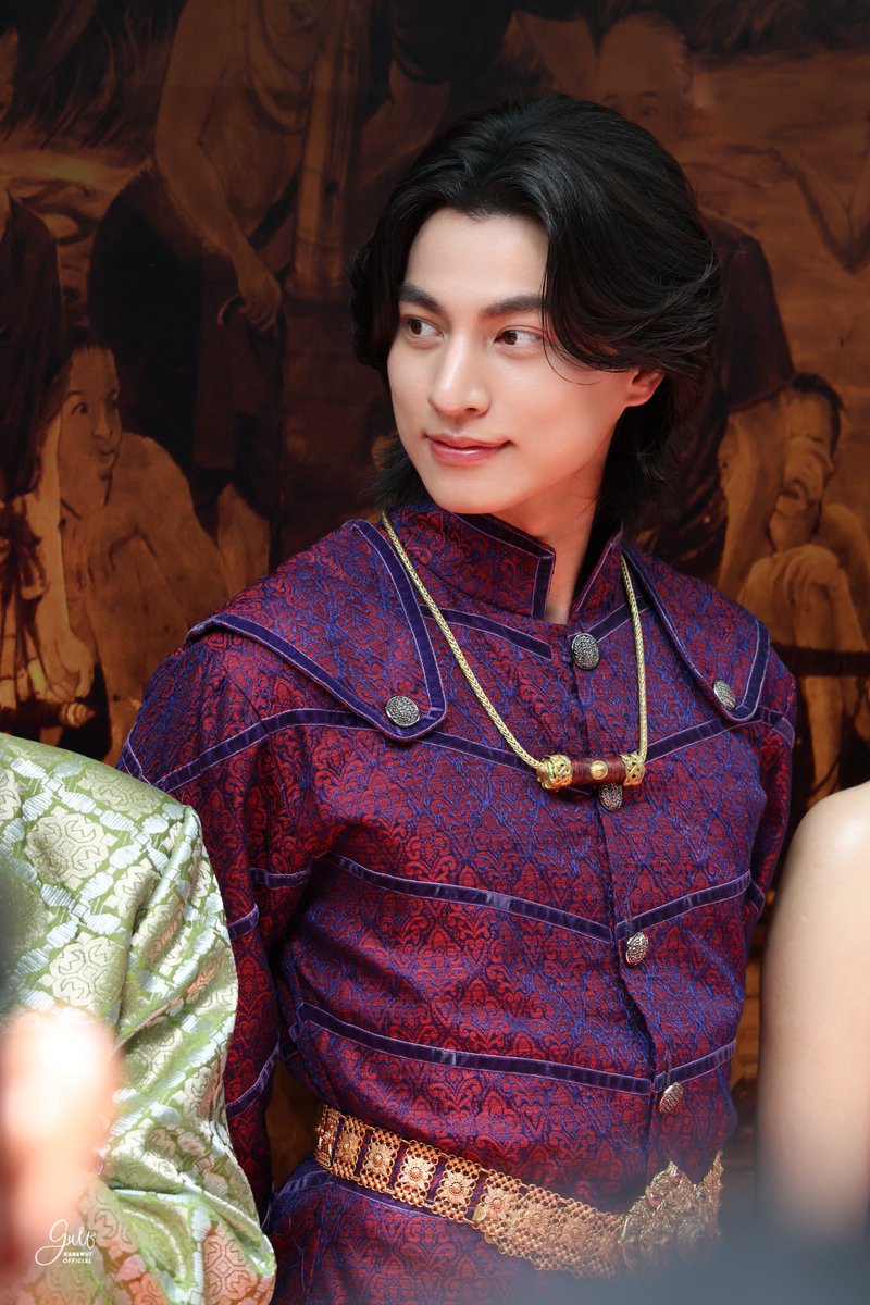Gulfkanawutofc's tweet photo. ขุนช้างหล่อเกินต้าน~🥰

GULF​ X IN THE NAME OF LOVE PRESS
#อัศจรรย์วันทอง
#InTheNameOfLove
#GulfKanawut https://t.co/DvOs8e2IXv