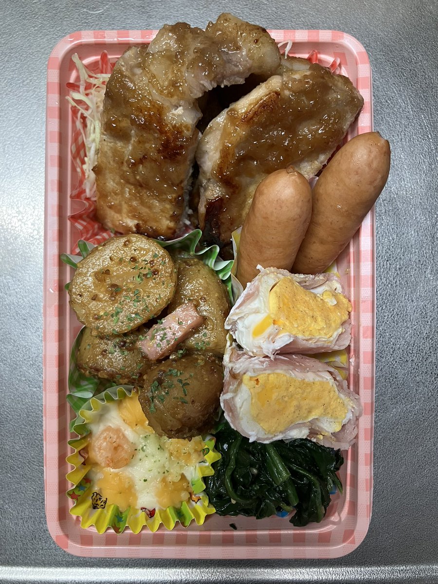 mappuripon's tweet photo. 茶色弁当🍙
おままごとみたいな料理しかできないけど、喜んでくれる子供らに感謝。 https://t.co/OElaqx9v6q