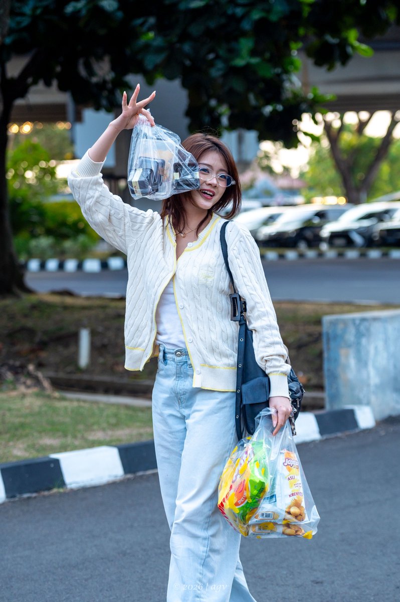 agv48's tweet photo. Gadis penjual dubai cuwi~ https://t.co/J6BcowYhOo
