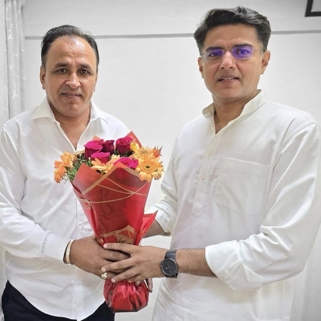 BalkaurDhillon's tweet photo. लोकसभा सांसद श्री उम्मेदाराम बेनीवाल जी को जन्मदिन की हार्दिक बधाई एवं शुभकामनाएं।

मैं ईश्वर से आपके स्वस्थ, खुशहाल एवं दीर्घायु जीवन की कामना करता हूँ।
@UmmedaRamBaytu https://t.co/WAuvyGNZqI