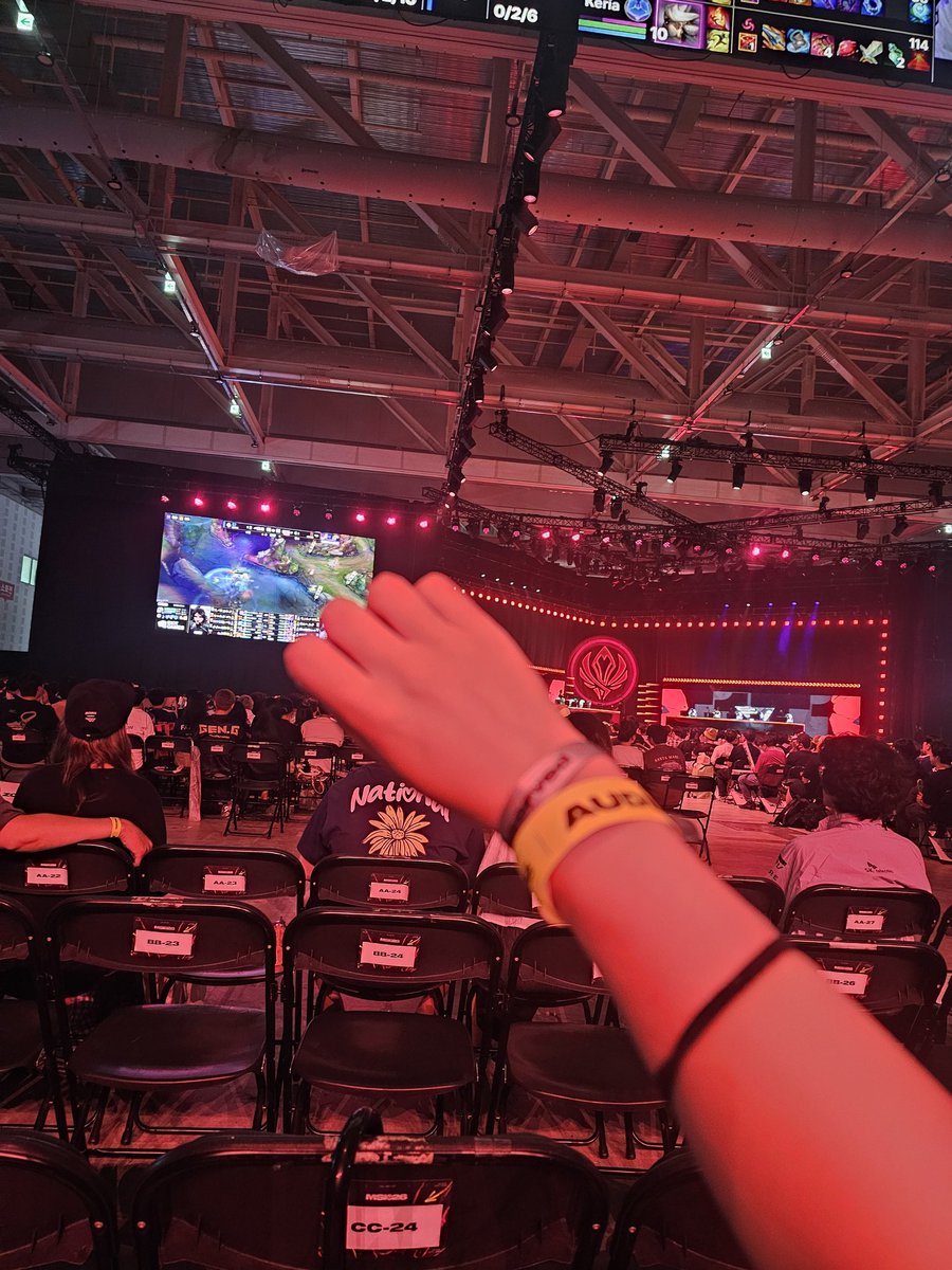 keullaudeu04's tweet photo. #leagueoflegend #MSI
2026.07.03~07.12
MSI 팬페스타 아티스트앨리 "구름작가"로 참가했습니다! 비 오고 더운 날씨에 행사 운영하느라 관계자분, 다른 작가님들 모두 고생많으셨습니다!!👏👏 좋은 경험이었고 초대해주셔서 정말 감사했습니다🩷🩷 다음에 기회가 된다면 또 참여하고 싶어요🥰 https://t.co/pcraOq5BVW