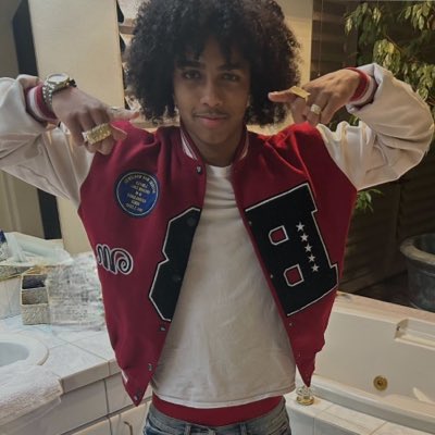Gzkjoint's tweet photo. #NewProfilePic https://t.co/h9ZLDDz5G2