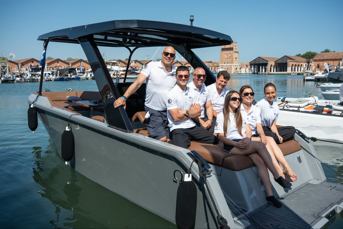 HeliosMarine's tweet photo. As a team growing quickly to electrify the #marineindustry, we emphasize on-water experience for every member across the company.

This year's @SaloneVenezia gave some of our newest members the chance to spend days aboard Helios Omega 7.2. https://t.co/vYDXuIa5Kn