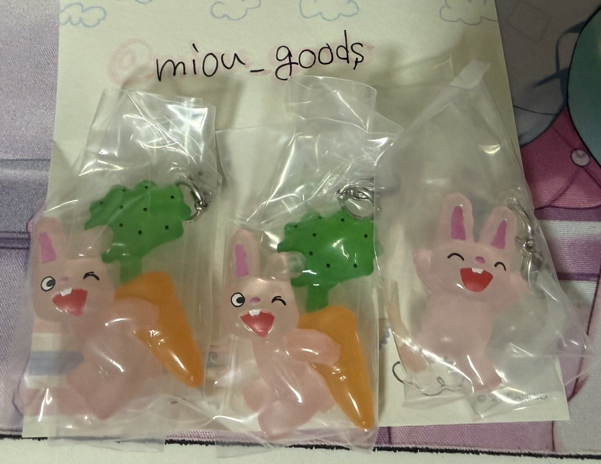 miou_goods's tweet photo. 【交換】ノンタン　めじるしアクセサリー2

譲⌇うさぎさんA×2、うさぎさんB×1
求⌇ノンタンB、1のタータン

郵送での交換のみ
お気軽にご連絡ください꒰ᐢ𝇌⥿𝇋ᐢ꒱ https://t.co/XnX5XdIBzb