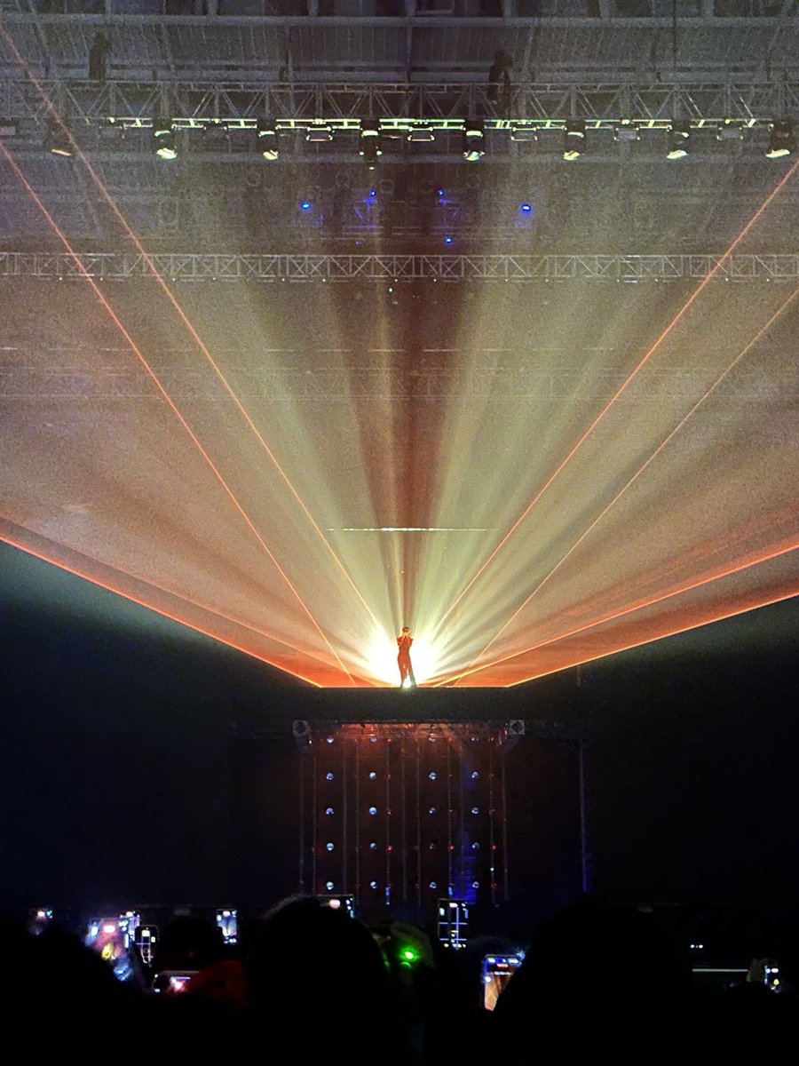 candybaek506's tweet photo. 2026 KSPO DOME 관객 동원 10위권 내 

 유일무이 ‘솔로’ 백현✨ https://t.co/CdKTYtHW9c