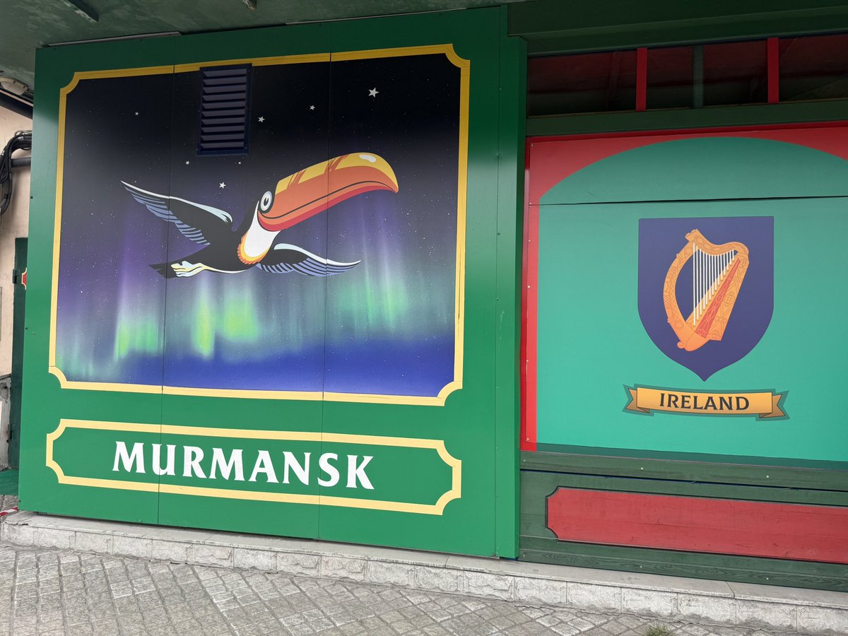 Ftgrf888's tweet photo. The Irish pub farthest north in the world.
#weekendvibe #pubvibe #publife #weekendlive https://t.co/iu9APLDOlc