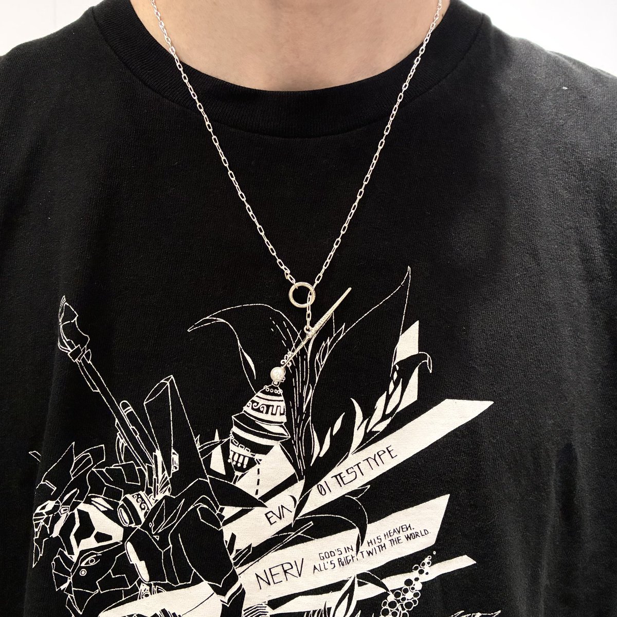 PICK UP】 Longinus Pearl Neckless ロンギヌスの槍をモチーフにしたT