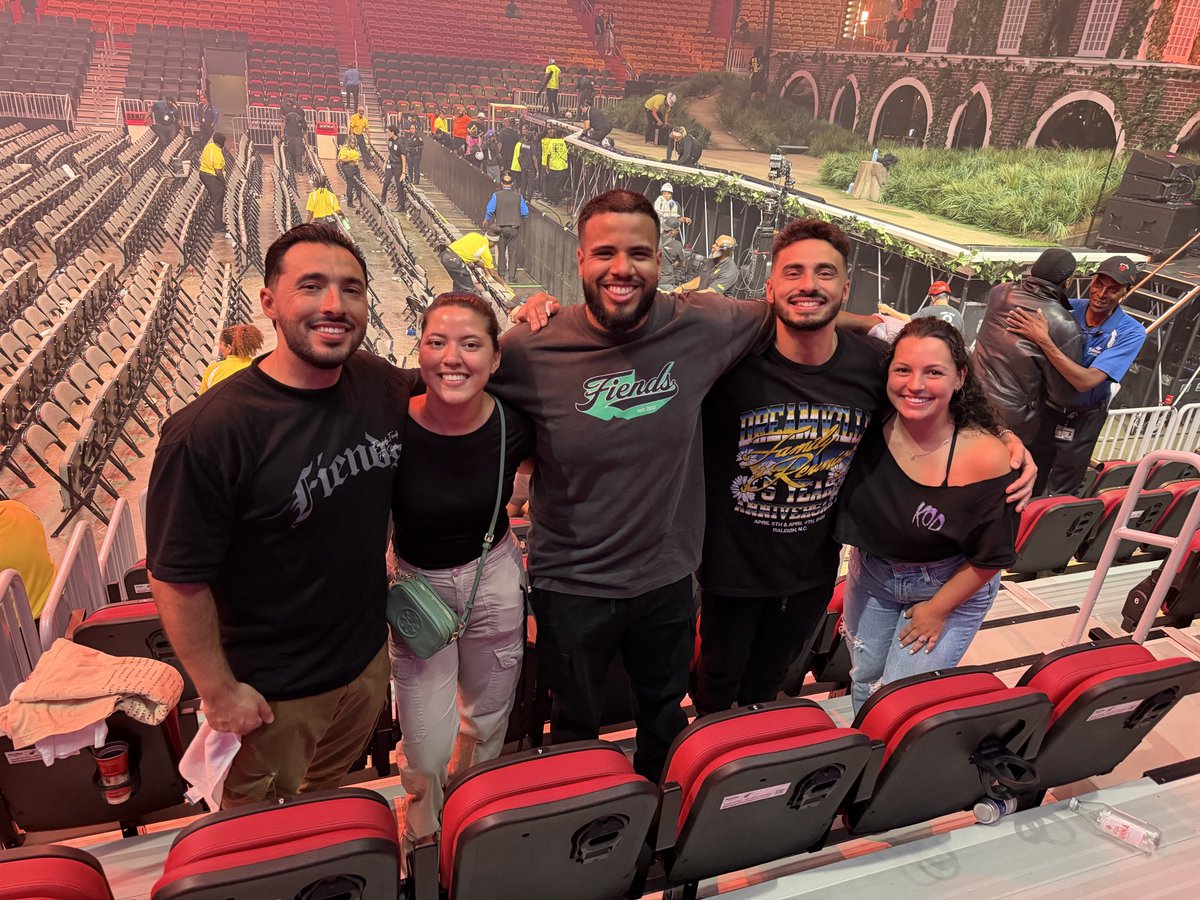 0xQuez's tweet photo. aye @KingOfQueenz @JColeNC we just wanna say thank you for tonight’s show in Miami. our original tickets had an “obstructed view” and so y’all upgraded our tickets to the front row. y’all let a bunch of fans since 2010 make a core memory. thank you.

my lady and I get married tomorrow at 3pm in Miami if y’all would like to come. shoutout to Cole for showing us love during Life Sentence 🙏🏼